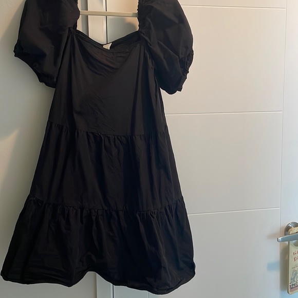 h&m black cotton dress Ladies - Cream/Floral Puff-Sleeved Cotton Dress - Size: 4XL